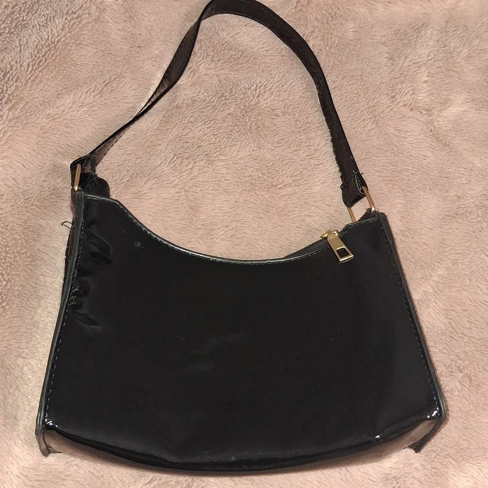 Small Glossy Black Hand Bag - Picture 5 of 7